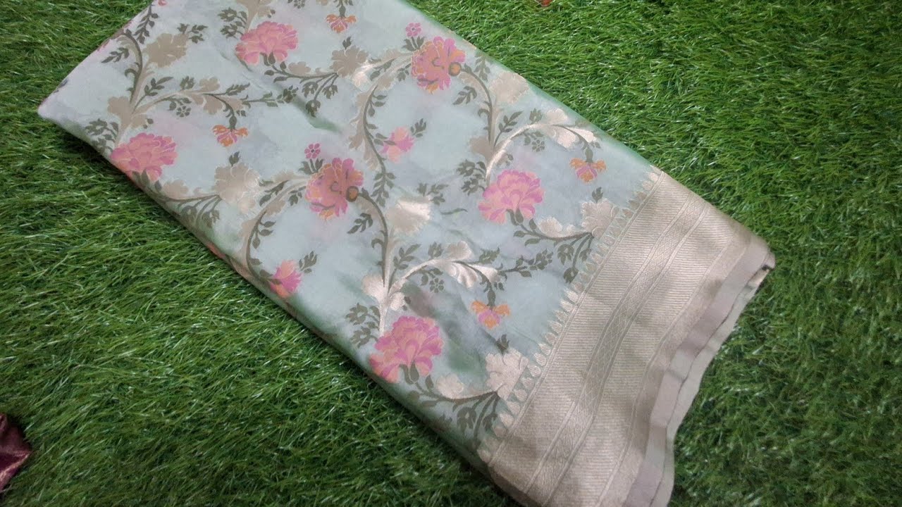 Banarasi pattu sarees small weaving mistake What's app #7892151109