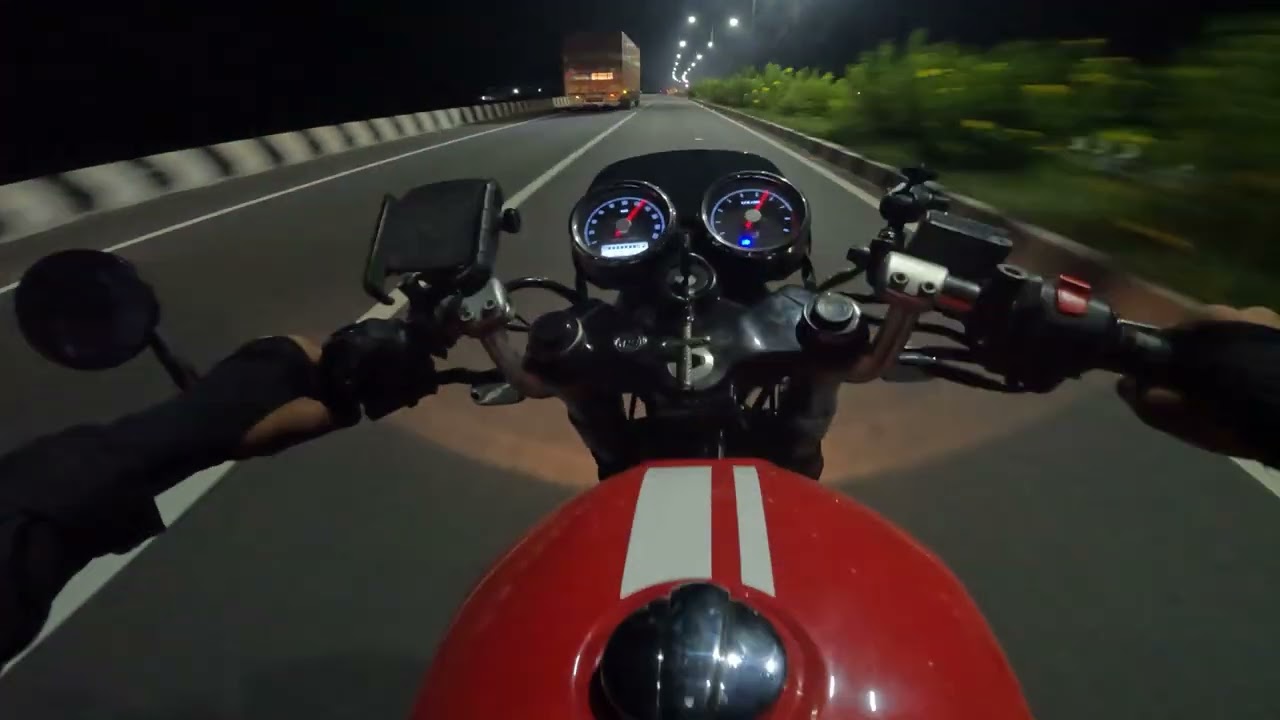 Видеоблог о поездке по Южной Индии 02 на Royal Enfield GT650 | Ночной переезд из Бангалора в Маду...