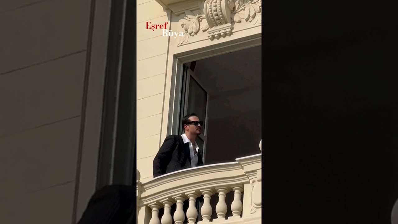 Bay Tek Fransa Cannes Film Festivali'nde #&ccedil;ağatayulusoy #demet&ouml;zdemir #eşsan #Eşreftek #eşrefr&uuml;ya