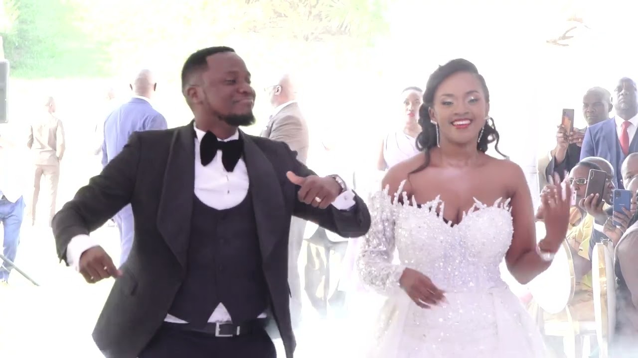 NELSON WEDS LINDAH SHORT