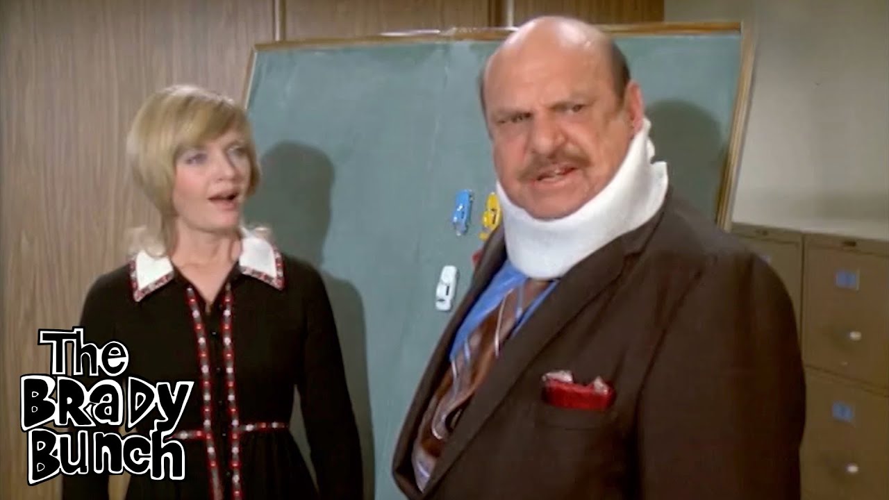 Carol Brady Goes to Court for a Fender Bender!