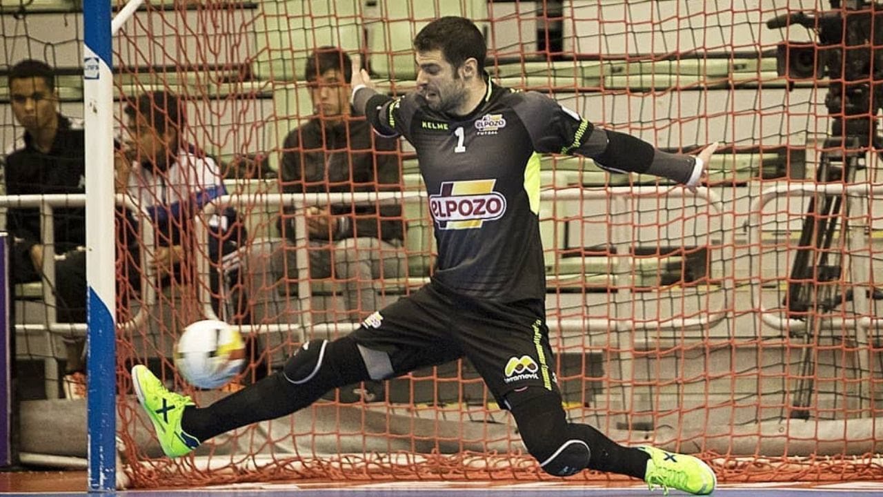 DEFESAS IMPRESSIONANTES DO FUTSAL 😱