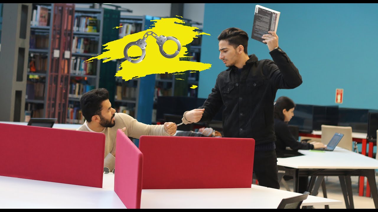 مقالب في المكتبة 😅 كلبشت الطلاب😱