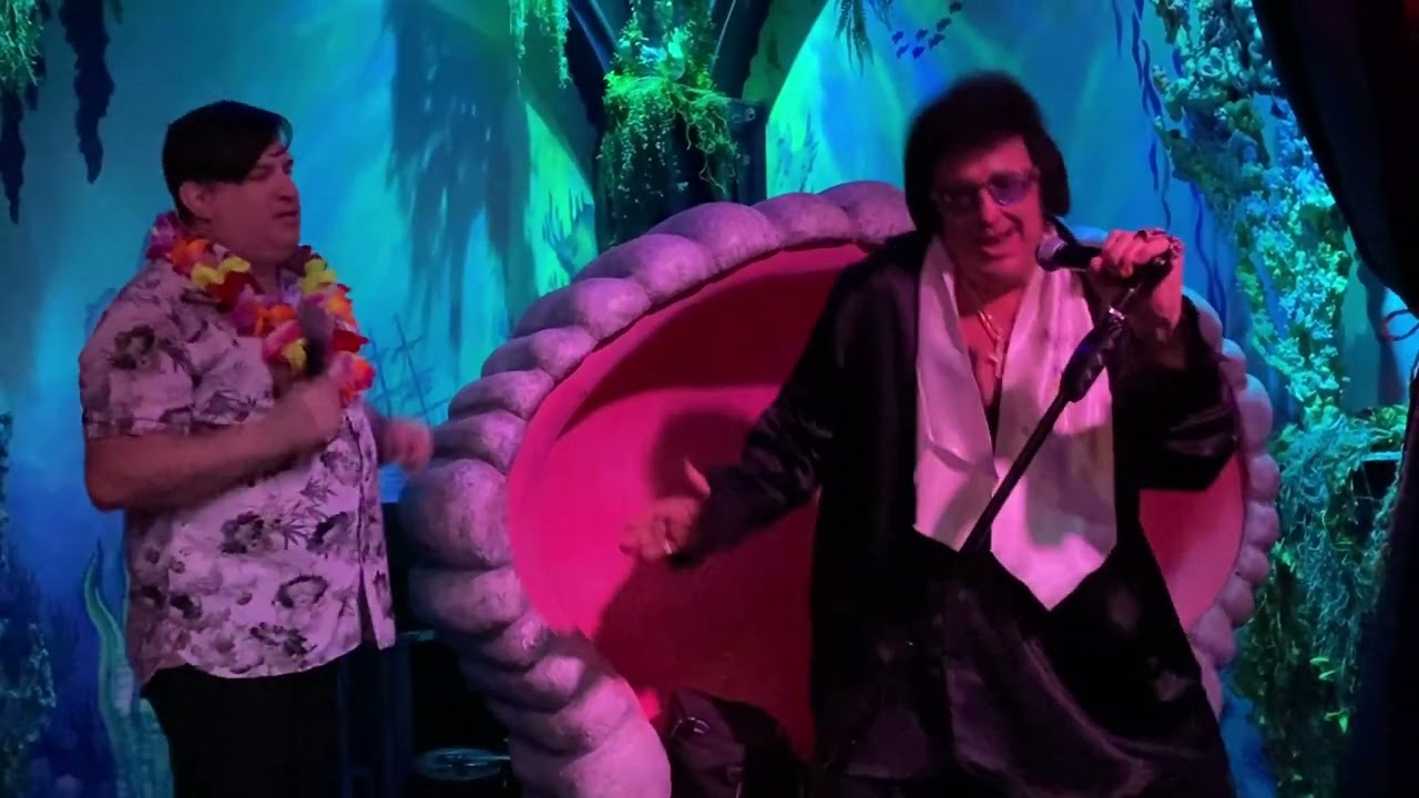 VIVA LAS VEGAS - BIG ELVIS