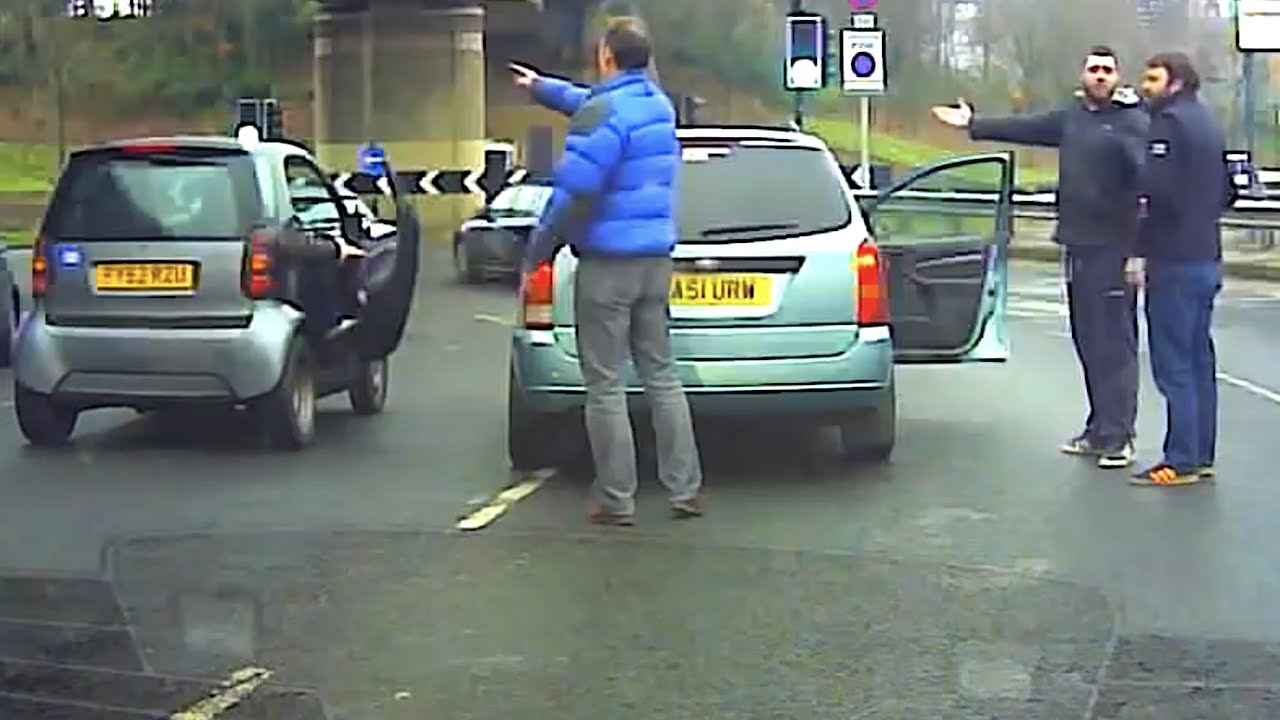 UK Road Rage | Car Crashes, Brake Check, Instant Karma, Hit and Run, Bad Drivers | New 2022 (2)