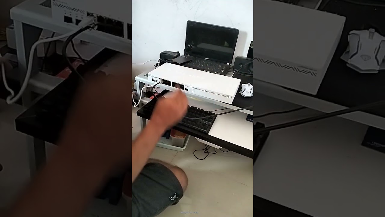 Unboxing - Mikrotik CCR2004-16G-25S+ Cloud Core Router