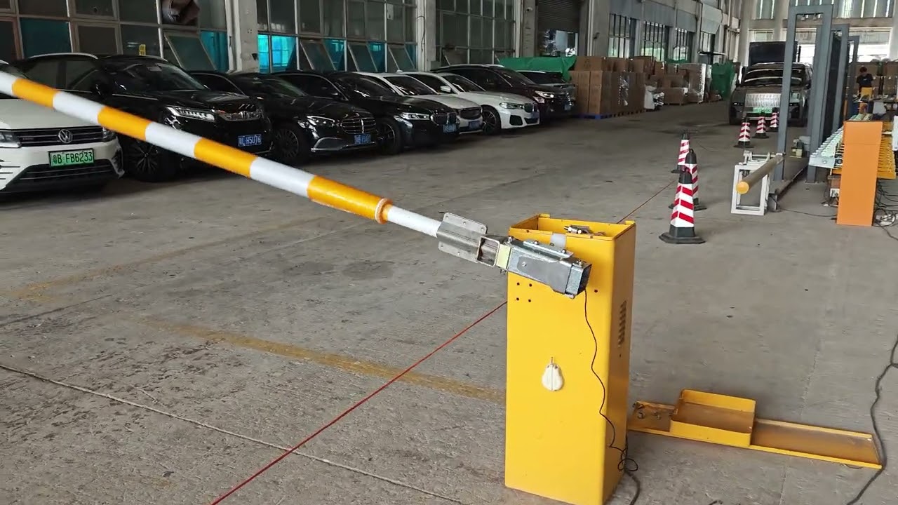 How automatic re-hinging works in a toll barrier?