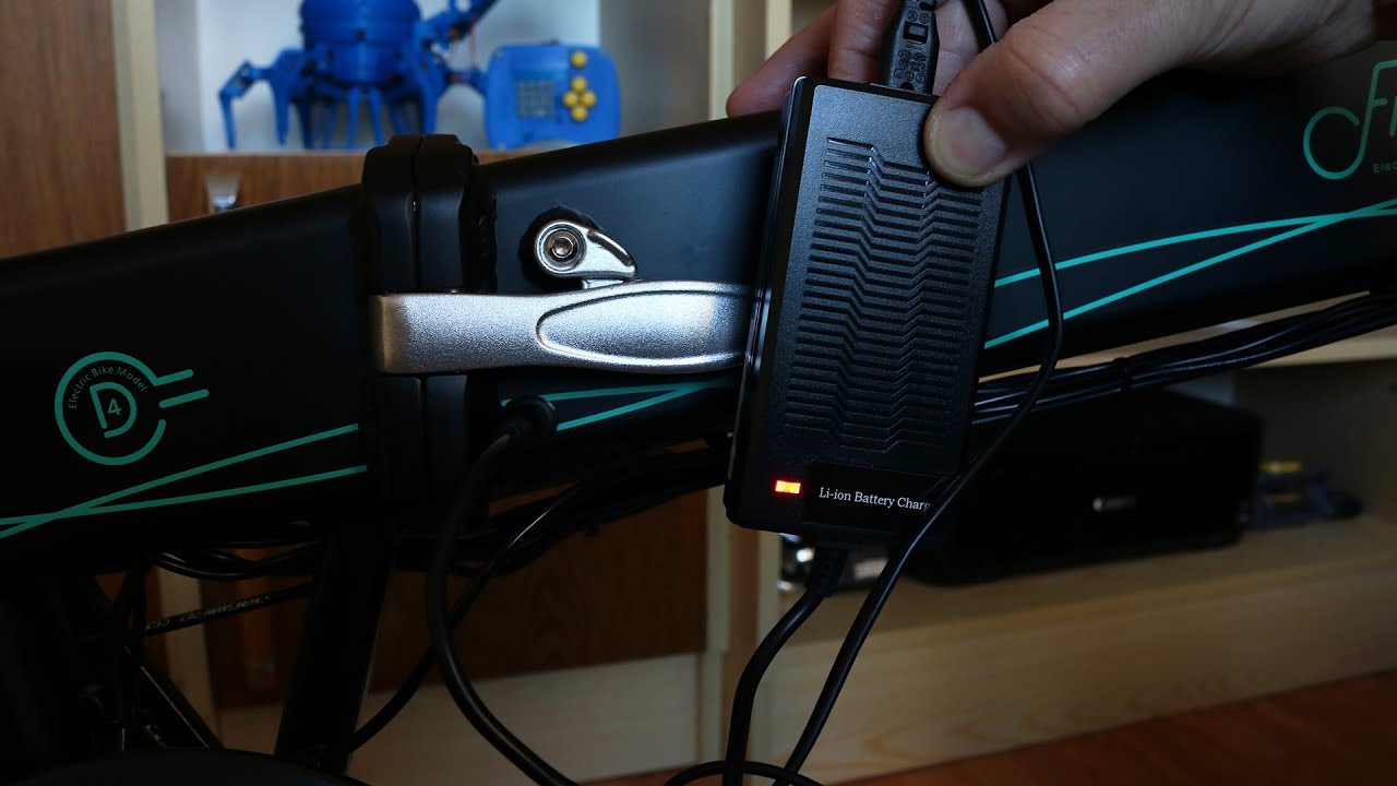 Fiido D4S - Charging