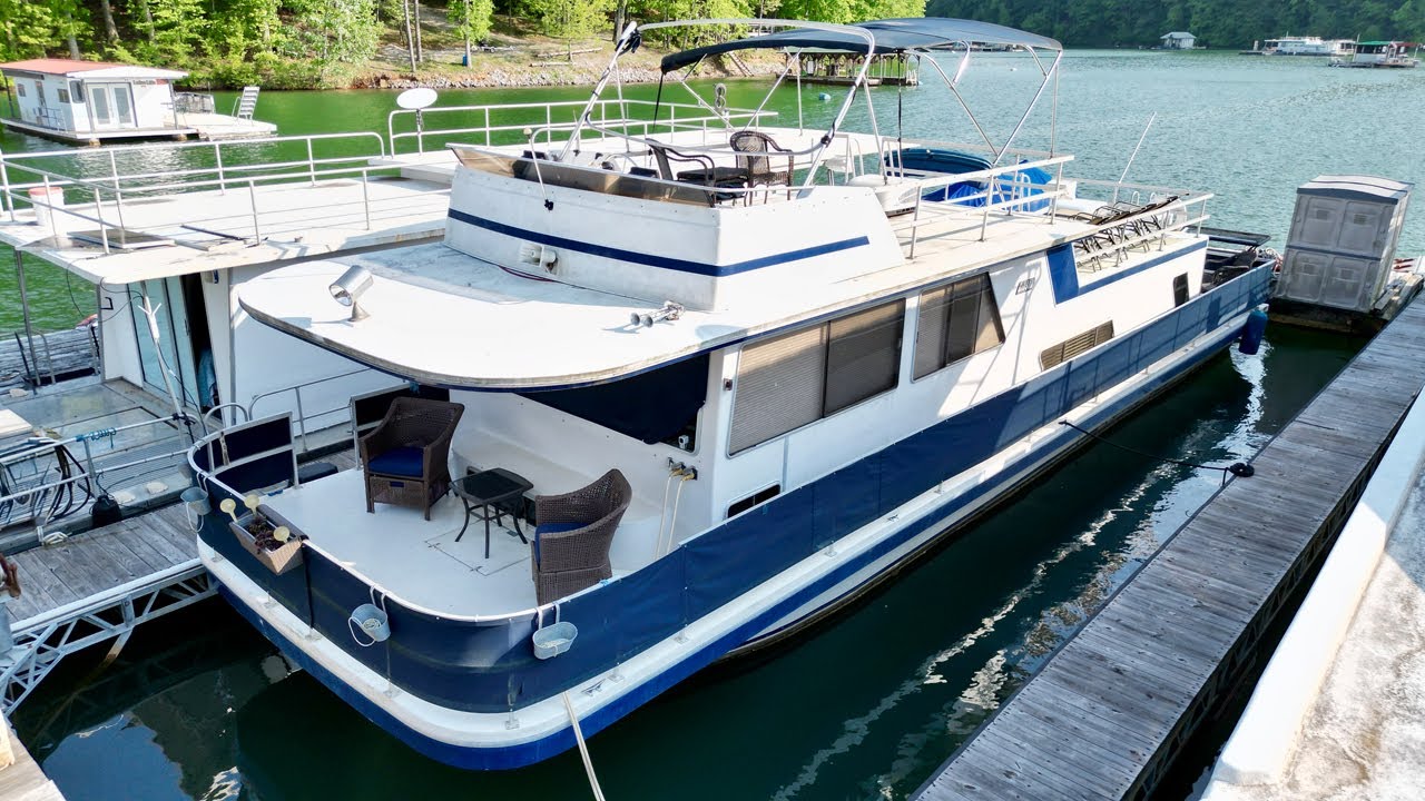 1987 Gibson 14 x 50 Fiberglass Hull Houseboat For Sale on Norris Lake TN