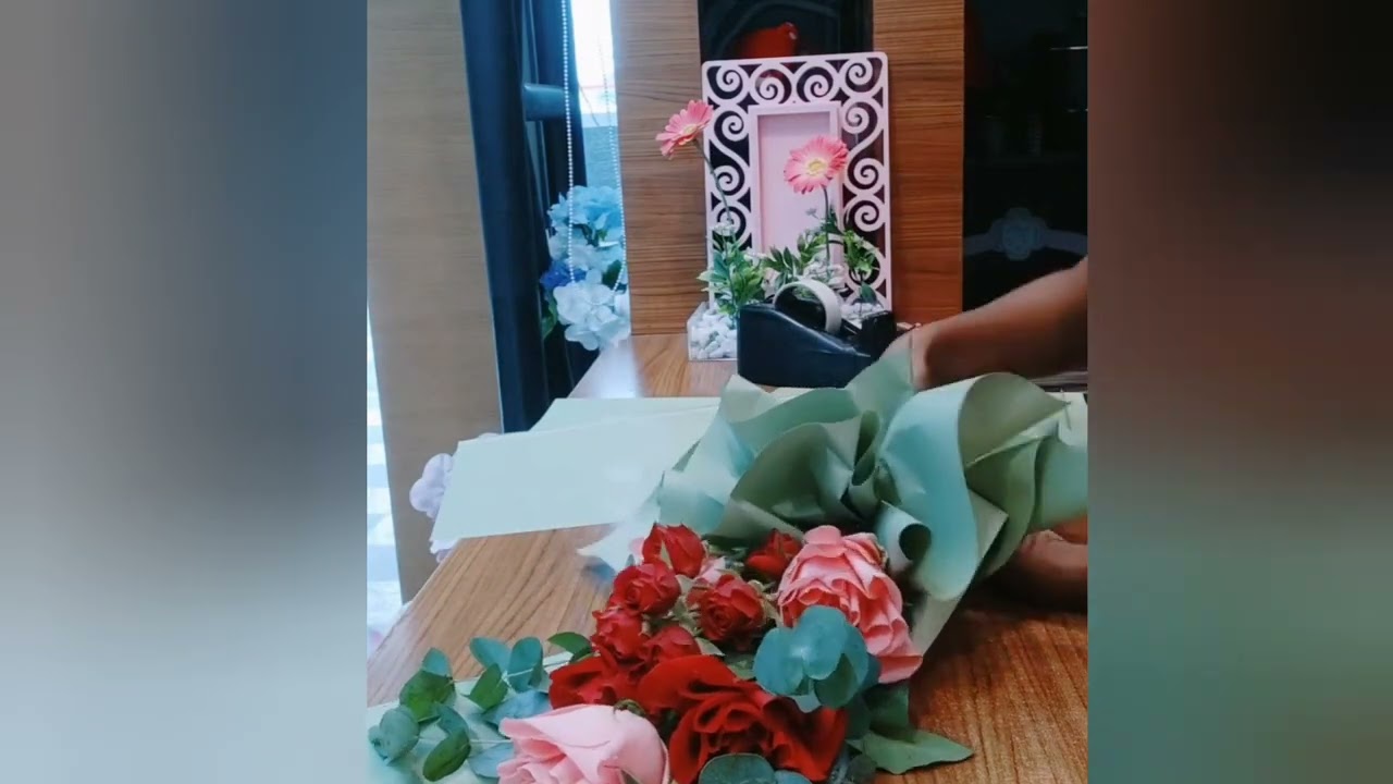 Happy Petals❤🌹ගැහැණු ළමයි කැමතිම රෝස මල් වලට💐✨💫🇦🇪 #dubai #natural #rose #trending #bouquet #flowers 