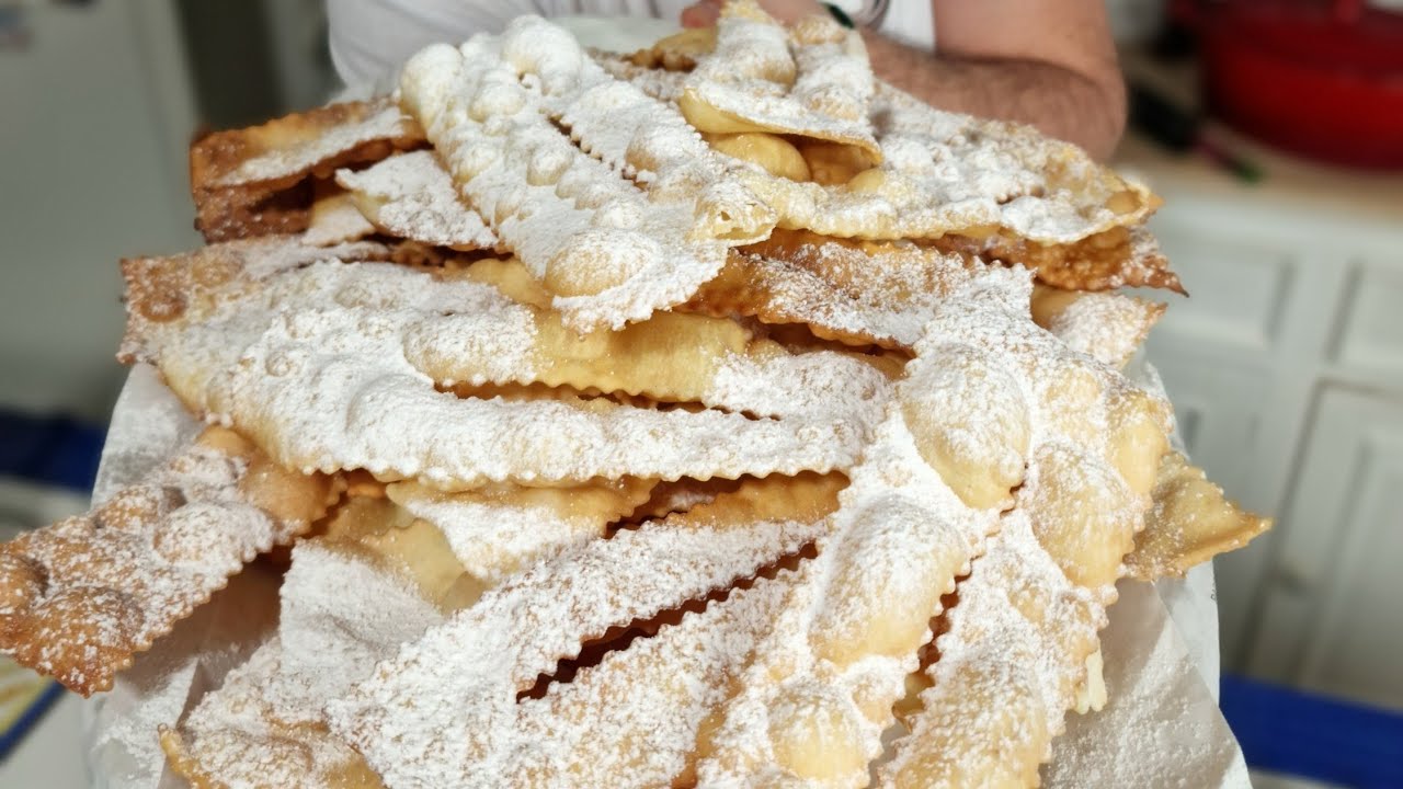 Chiacchiere di carnevale mille bolle ! #chiacchiere #frappe