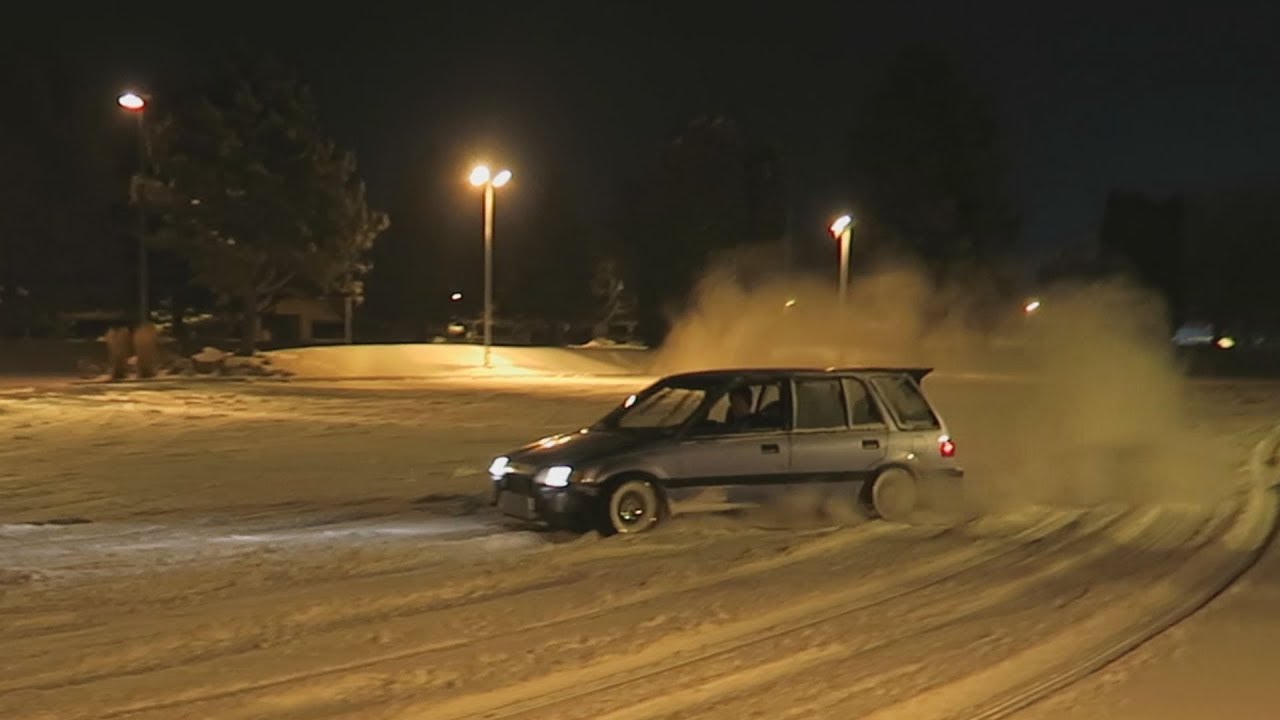 Drifting the 300hp AWD Civic Wagon