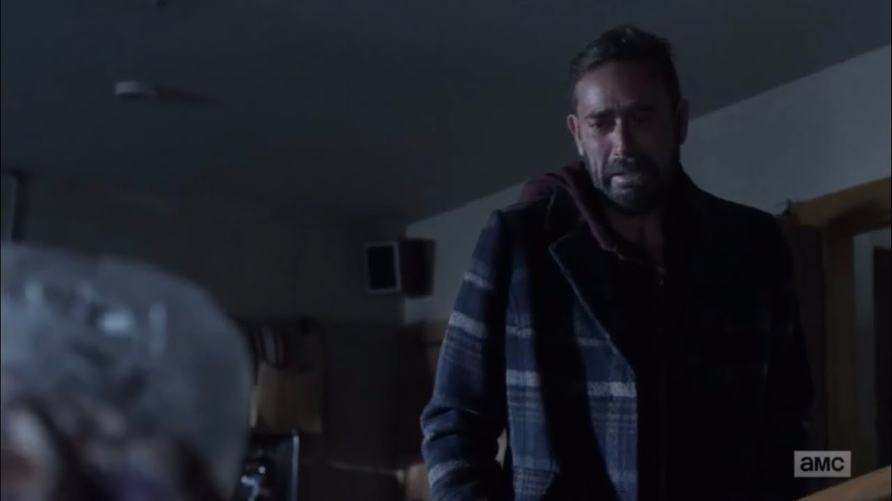 The Walking Dead 10x22 Negan voit Lucille en r&ocirc;deur | Negan cr&eacute;e Lucille Vostfr