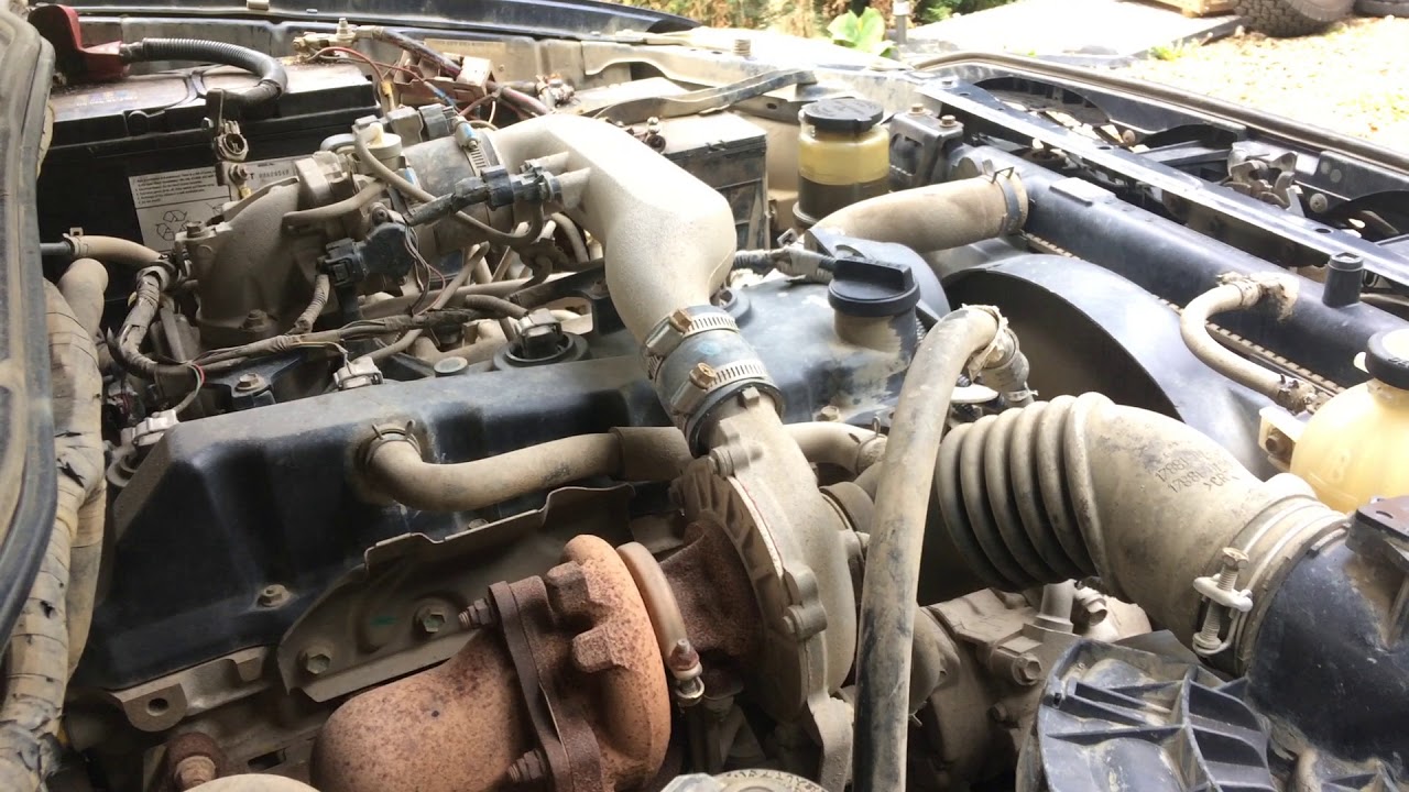 Toyota Hilux / Vigo / Revo 2.5 D4D 2KD-FTV turbo diesel engine start up + rev sound
