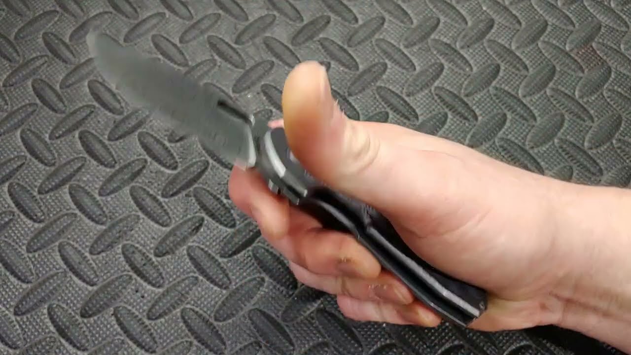 10 KNIVES WITH STRONG DETENTS