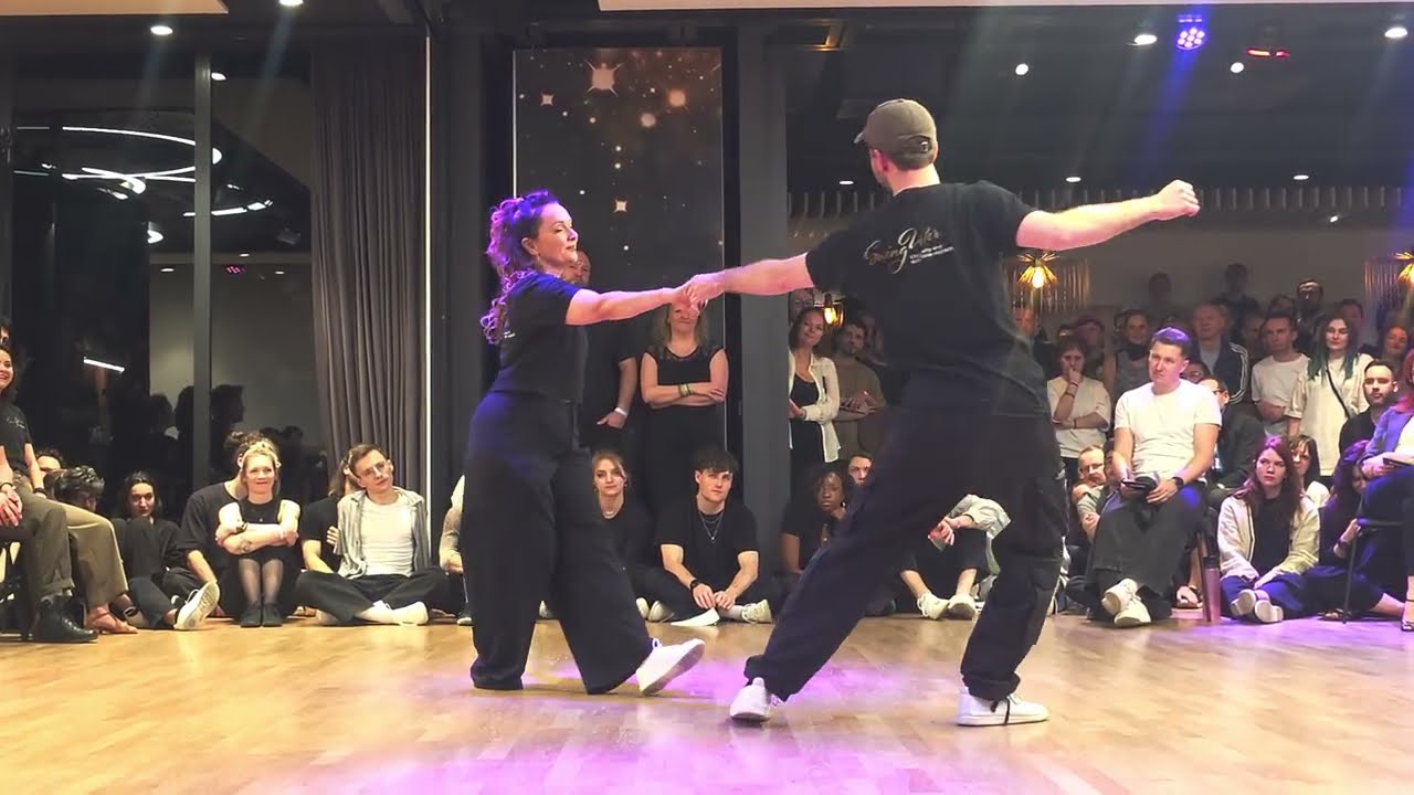 Финал шоу Strictly Come Dancing: чемпионы Swingvester 2025 — Аттила Кобори и Тесса Каннингем.