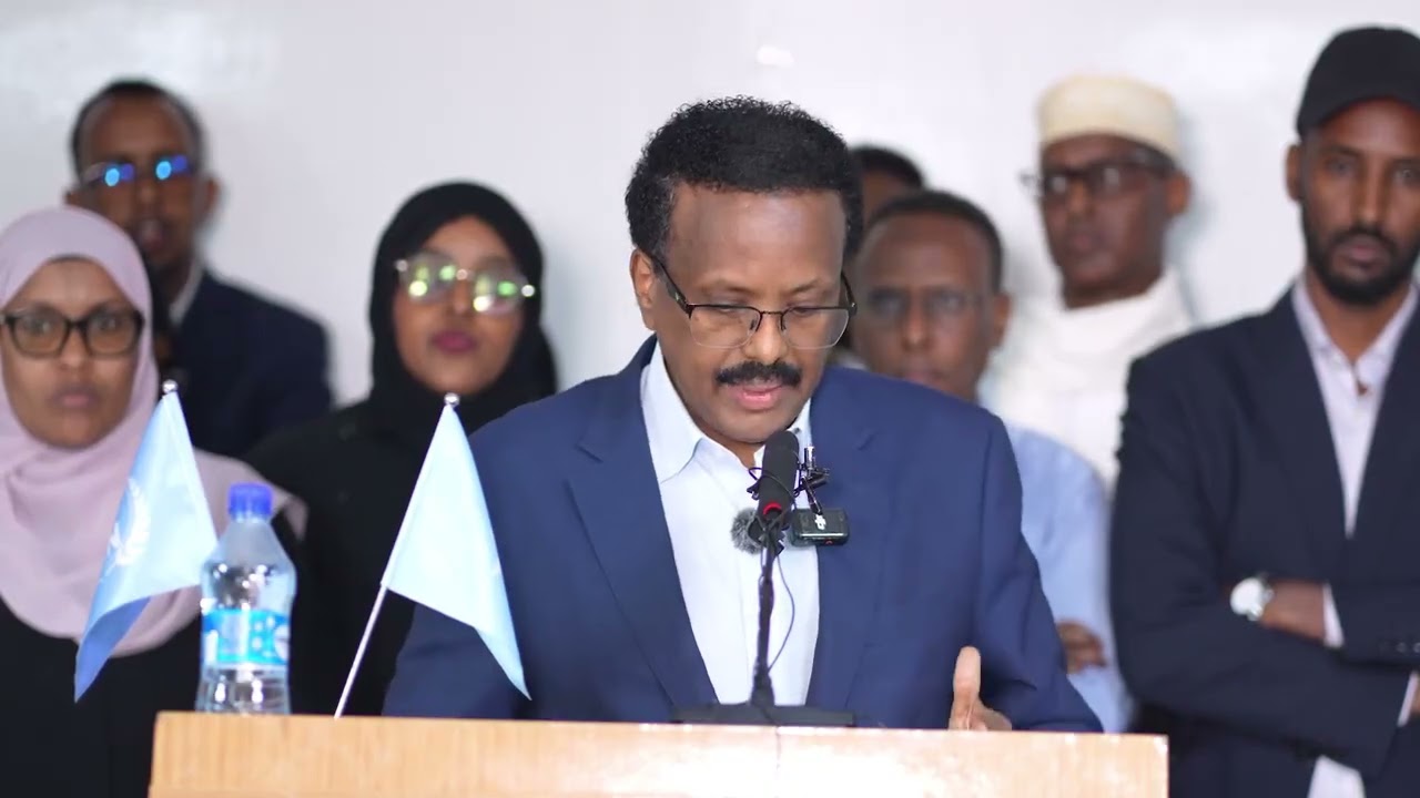 Daawo;- Muxu yahay hadalka Farmaajo ee cawa kayaabiyay Siyaasiyiinta iyo shacabka Somaliyeed..