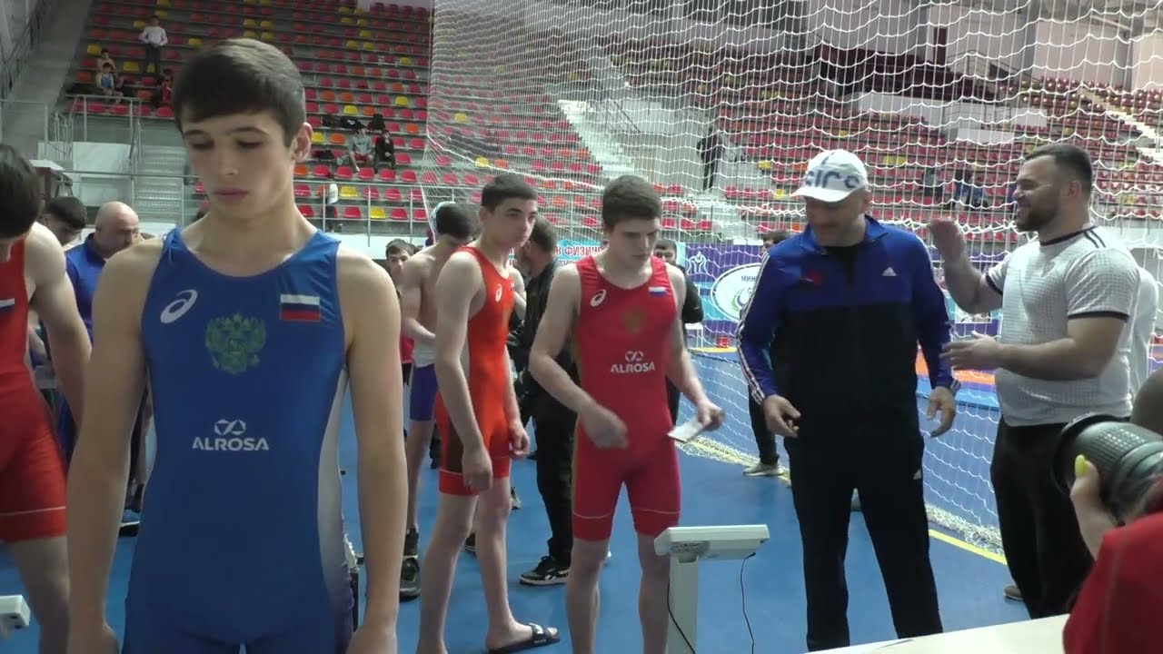 Взвешивание борцов до 62 кг, СКФО 2022, до 16 лет.