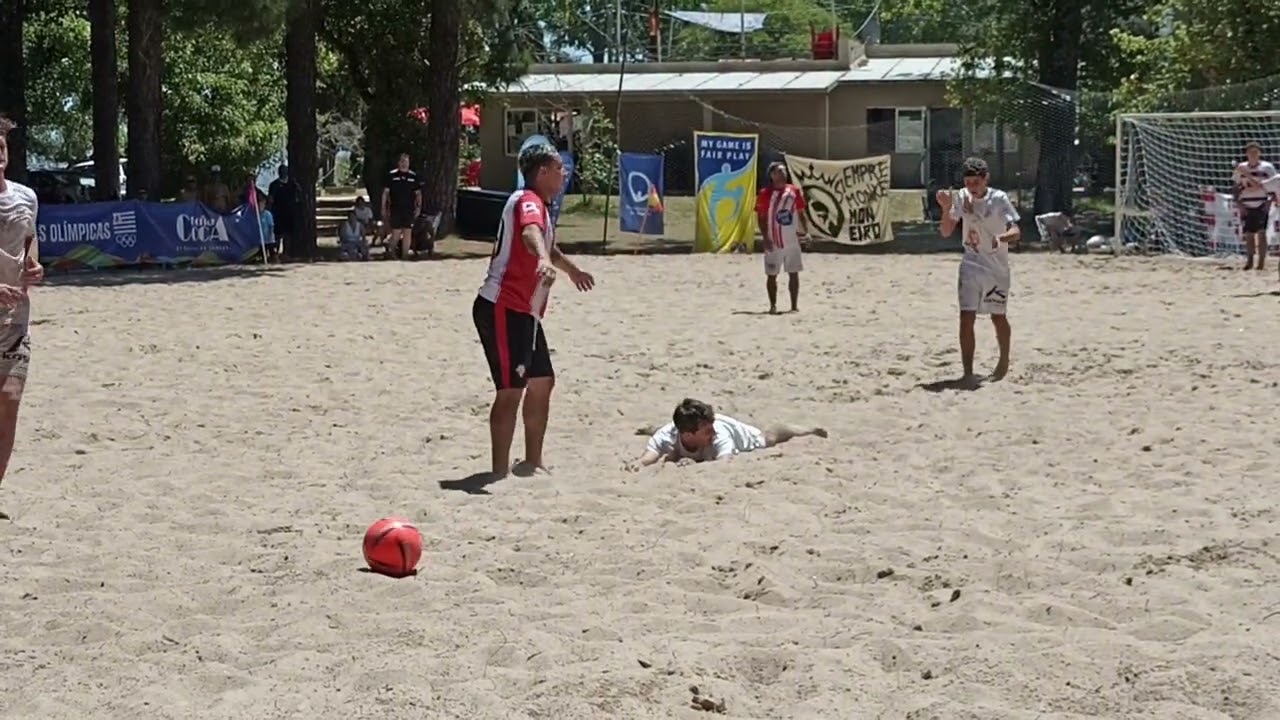 Terminó el partido entre moreiro de paysandú frente a garufa the fray bento 4 a 3 y en diferido 