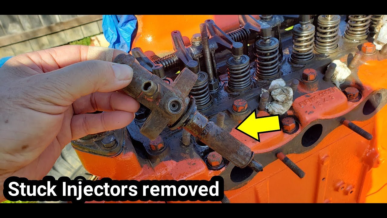 How to remove rusty stuck injectors on CASE diesel tractor | 431