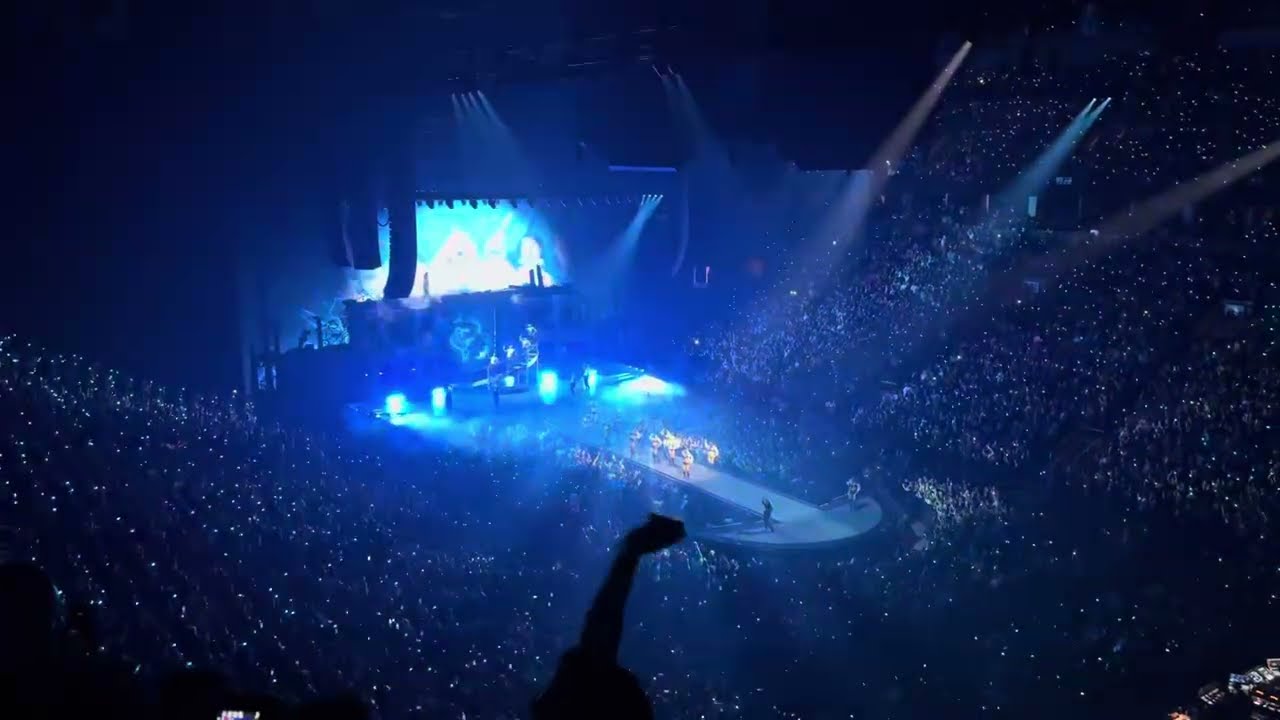 Lady Gaga - Applause - Just Dance | Mayhem Ball Toronto