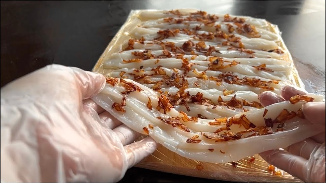 ဆန်ခေါက်ဆွဲပြား ဆန်မုန့်ရှိရင် ရပါပြီ!! Easy to make Flat rice noodle recipe !! 