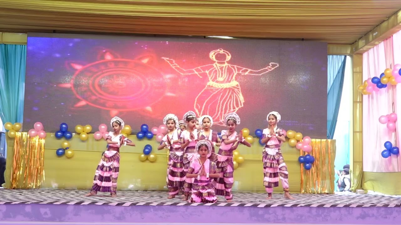 musical welcome of guests.