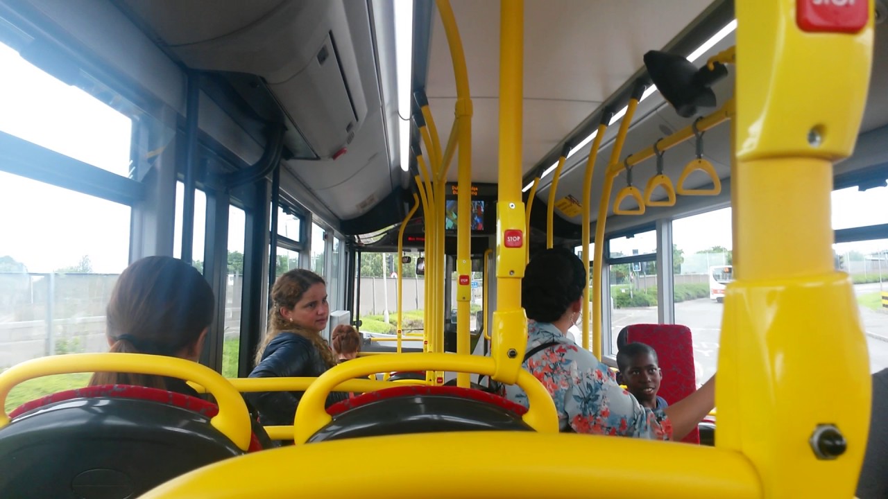 Journey on the route 350 (8879 SN17MOF) Alexander Dennis Enviro 200 MMC 10.8m Abellio West.