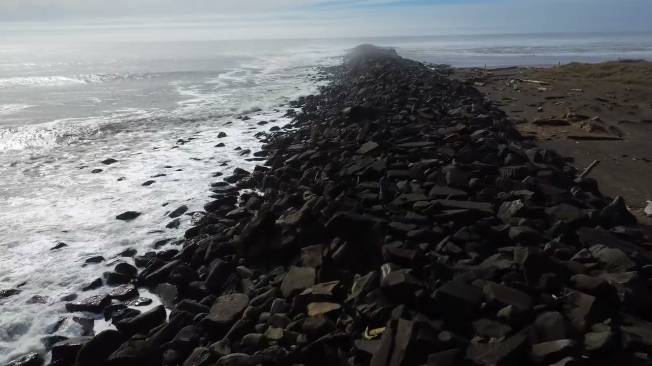 OceanShores King Waves 4K