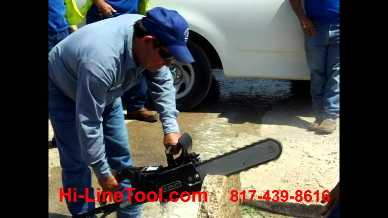 Stanley DS11 Hydraulic Chain Saw Cutting Concrete Slab