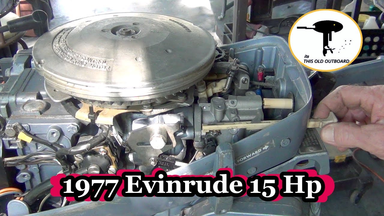 1977 Evinrude 15 Hp. SHE RUNS ! THIS OLD OUTBOARD