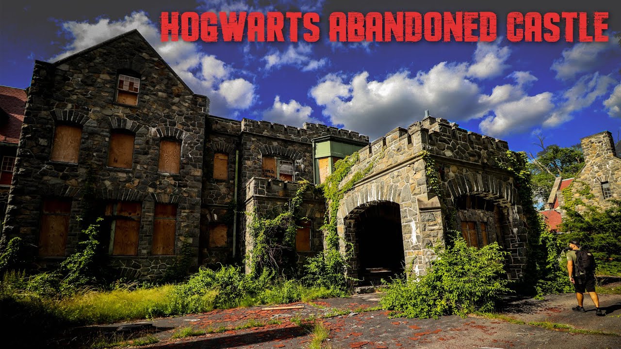 EXPLORING MASSIVE ABANDONED HOGWARTS CASTLE | PARANORMAL ACTIVITY CAUGHT ON CAMERA