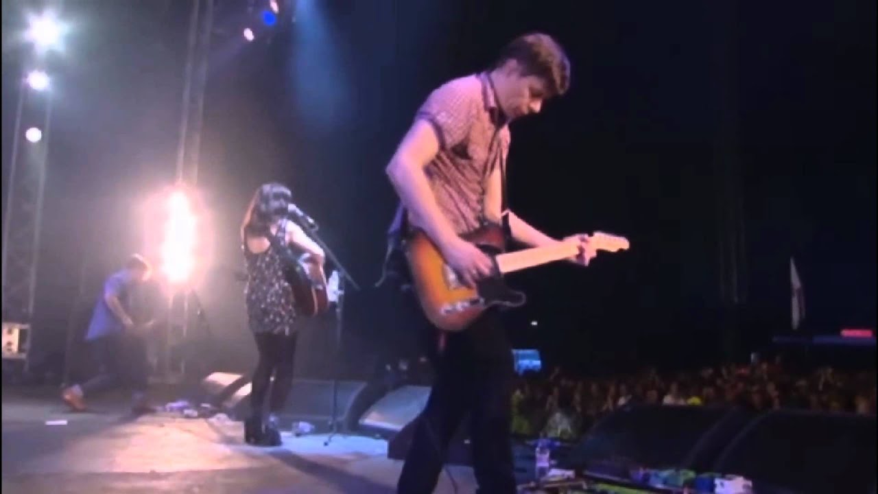Amy Macdonald - Life in a beautiful light (T in the Park 2012)