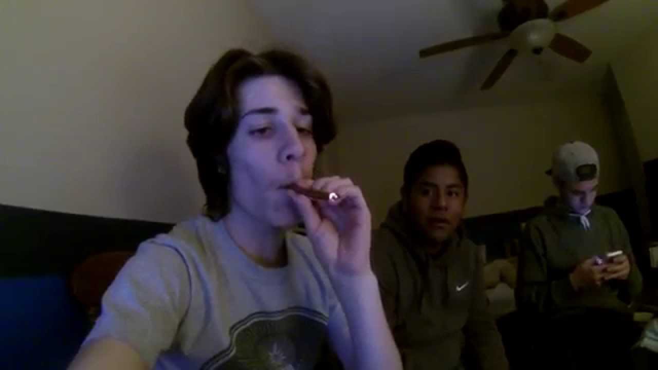 EXTENDO BLUNT SMOKE SESH WITH THE HOMIES!!!