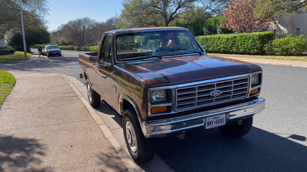 1984 Ford F250 4x4 6.9 IDI Diesel + T19 4 speed