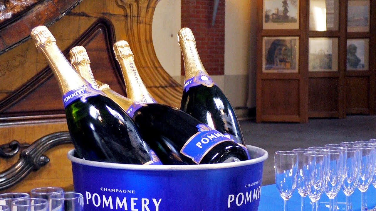 Champagne / Champ&aacute;n - Vranken Pommery - Celler tour, visit, bodegas, caves, France / Francia