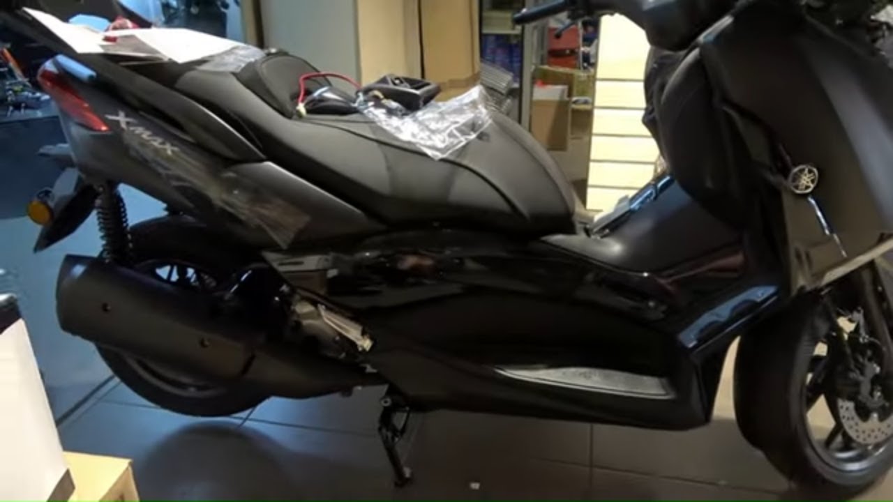YAMAHA XMAX 300 GPS & Mobile holder accessory