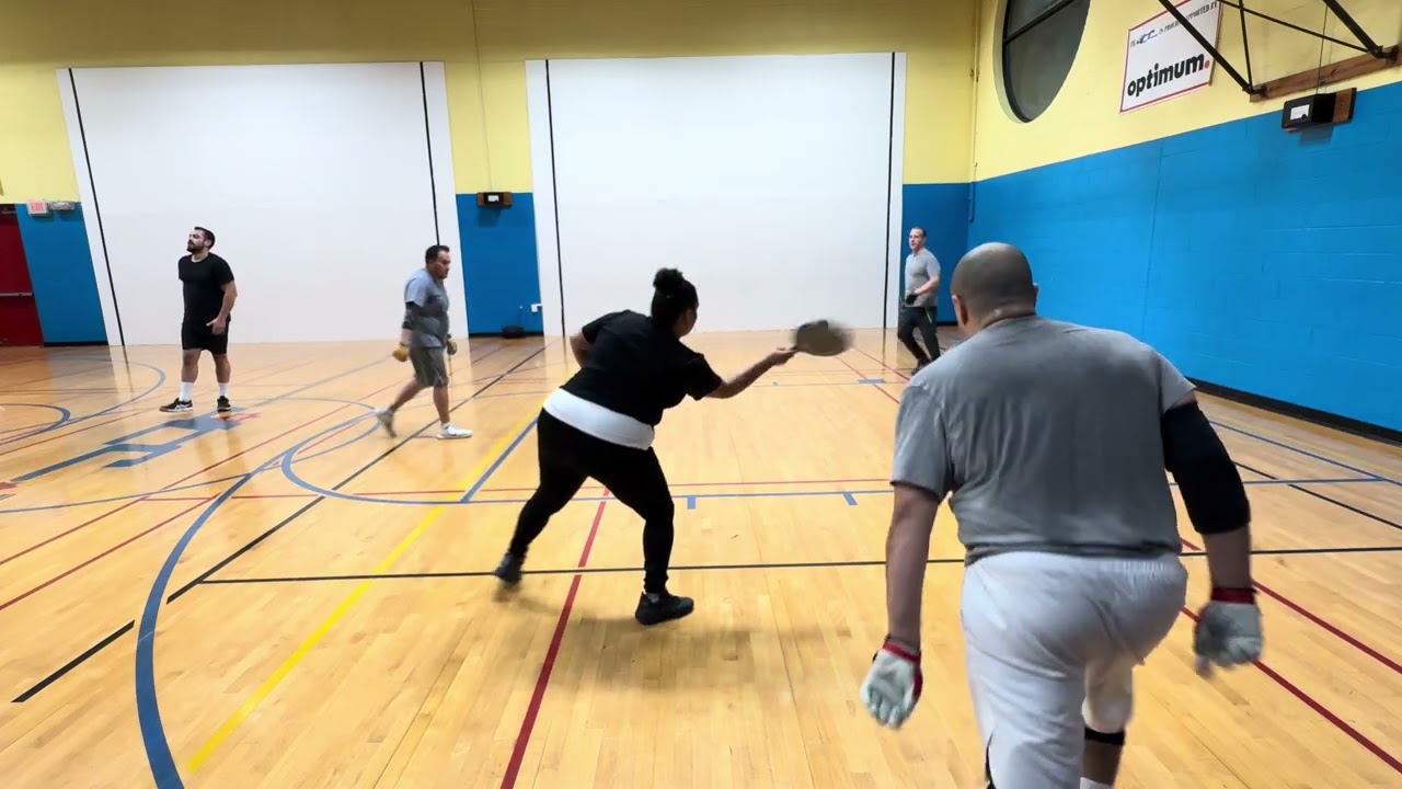 Alex & Robert vs Carol & Roddy 2/5/2016 Edison #handball #handballnj #wallball 