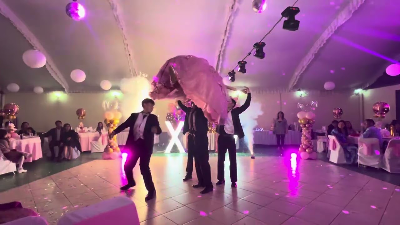 Twins Dance Studio Summer time Sadness￼ vals 15 años #dance #fyp XV twns Dnace 