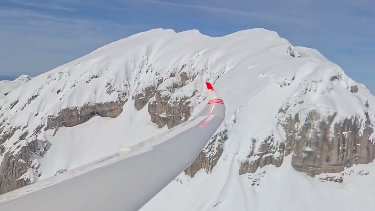Primer sobrevuelo del Pirineo tras las intensas nevadas de este invierno