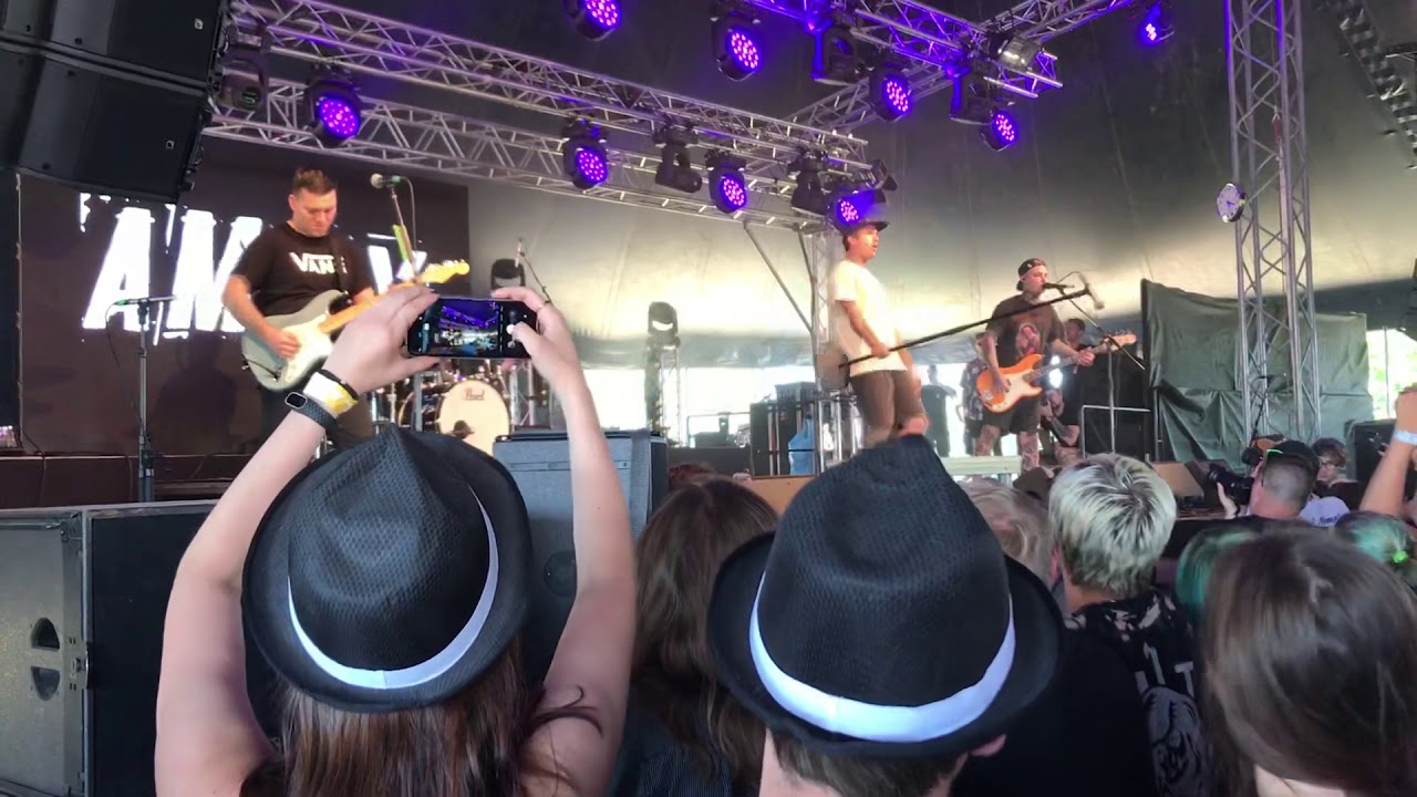 THE AMITY AFFLICTION - Drag The Lake live @ Rock For People 2019