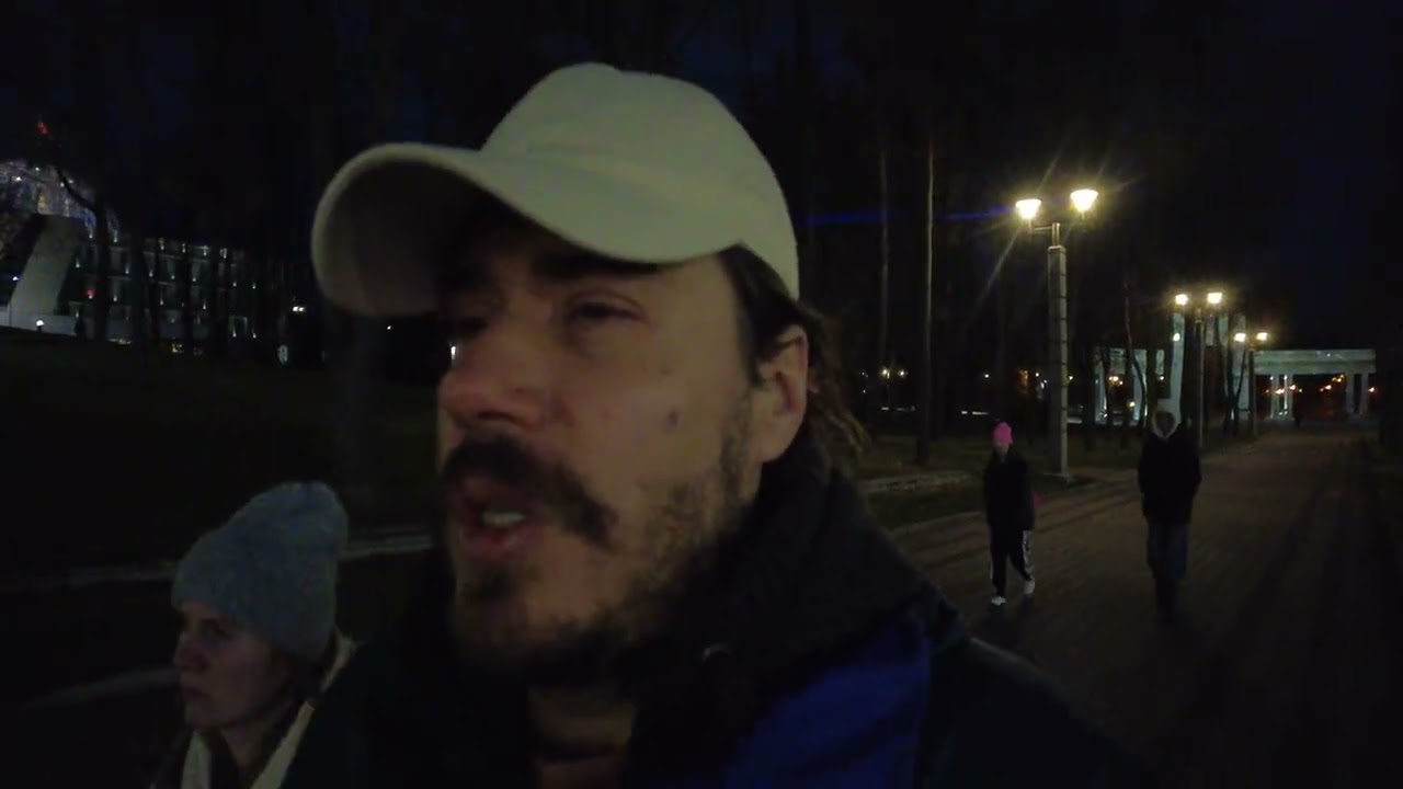 Минск в 4K — поздний осенний вечер в Парке Победы, монтаж света, листвы и тишины#Минск #осень #4K