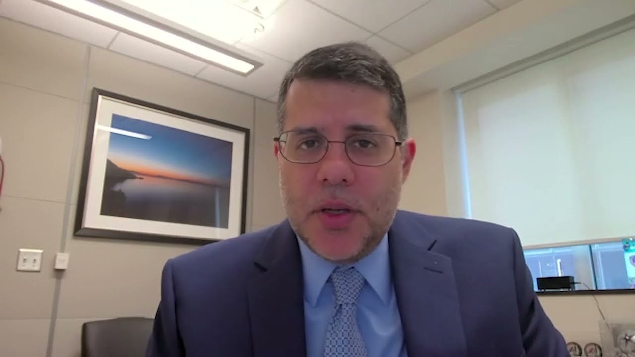 Differentiating between small cell and neuroendocrine prostate cancer