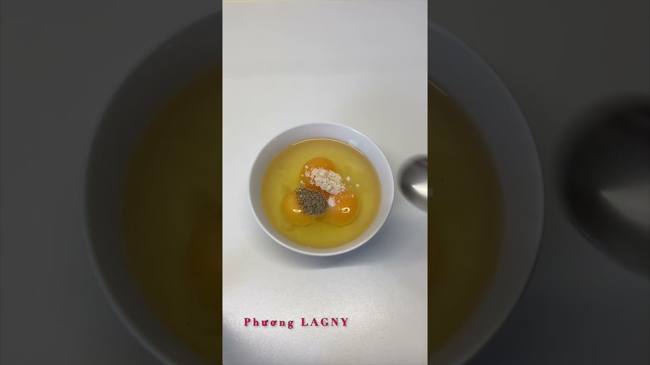Des &oelig;ufs avec lardons fum&eacute;s incroyable d&eacute;licieux | Phuong LAGNY #Shorts
