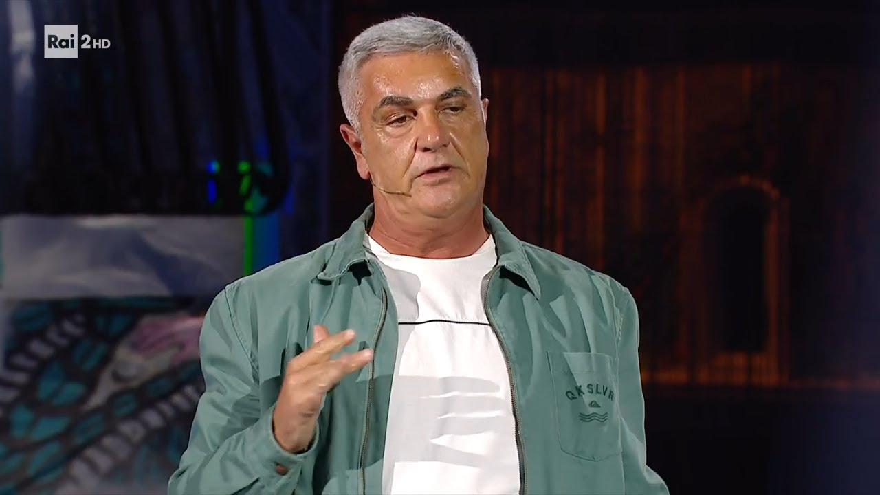 Simone Schettino e il monologo sul calcio - Made in Sud 09/05/2022