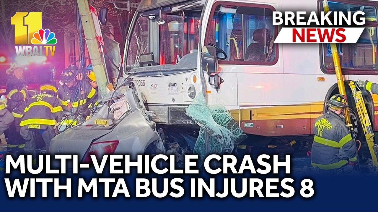 В результате крупной аварии с участием автобуса MTA пострадали 8 человек.