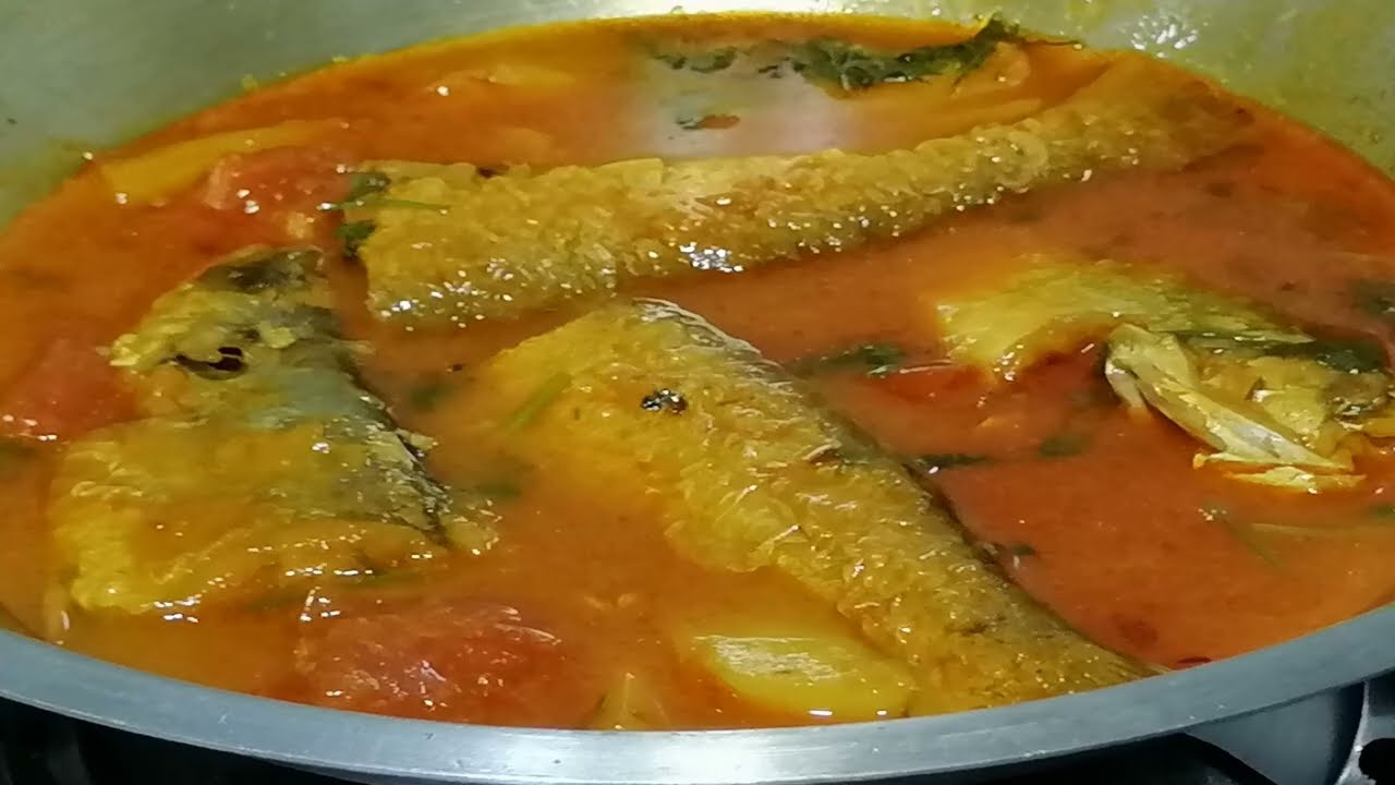আলু টমেটো দিয়ে নদীর বাছা মাছ বা ছোট শিলং মাছের ঝোল/Tasty River Fish Shilong Macher Jhol Recipe