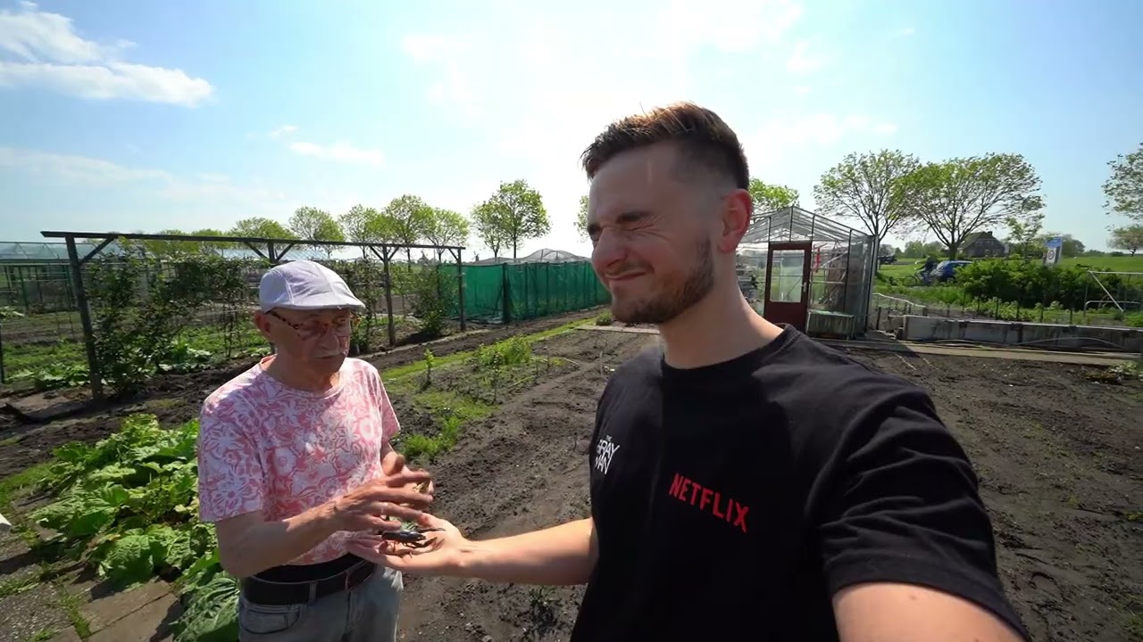 HIJ IS NA 3 MAANDEN TERUG VAN UITZENDING! GROOT FEEST!