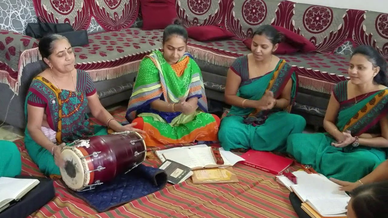 Mohan Ni Morli Ma Man Maru Mohyu Sing By Komal J. Mistry Bajipura.