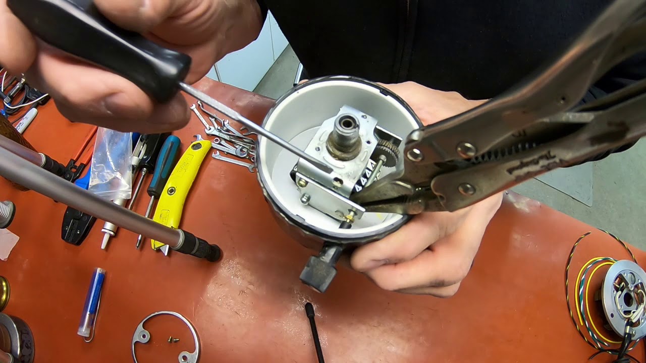 Suzuki motorcycle TC125 Speedometer repair restore